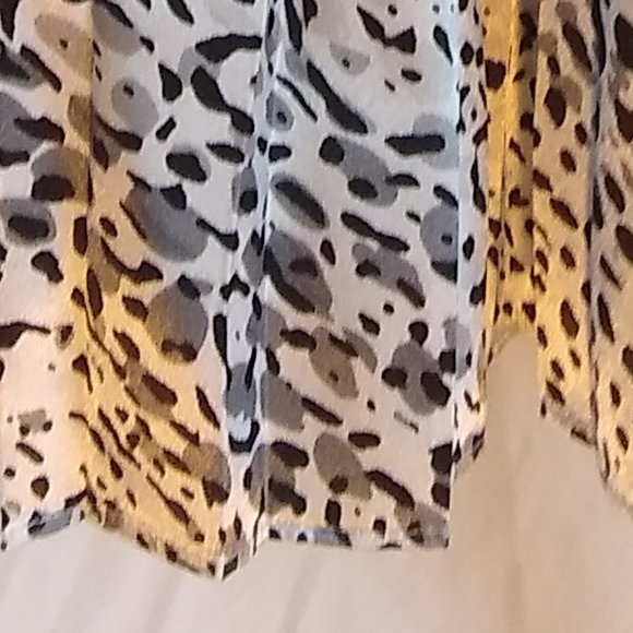 White House Black Market Leopard Print Skirt - Picture 5 of 5